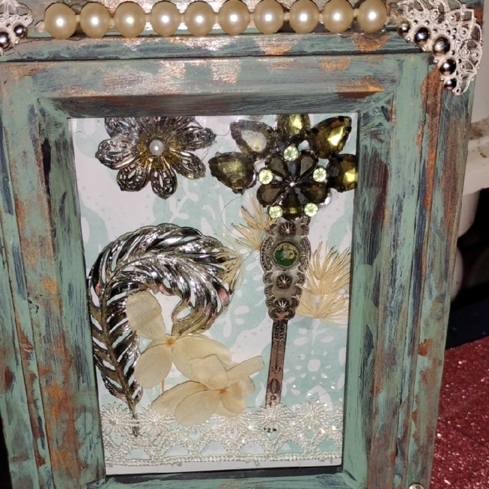 Decorative Beaded Picture Frame - Picture 3 of 4